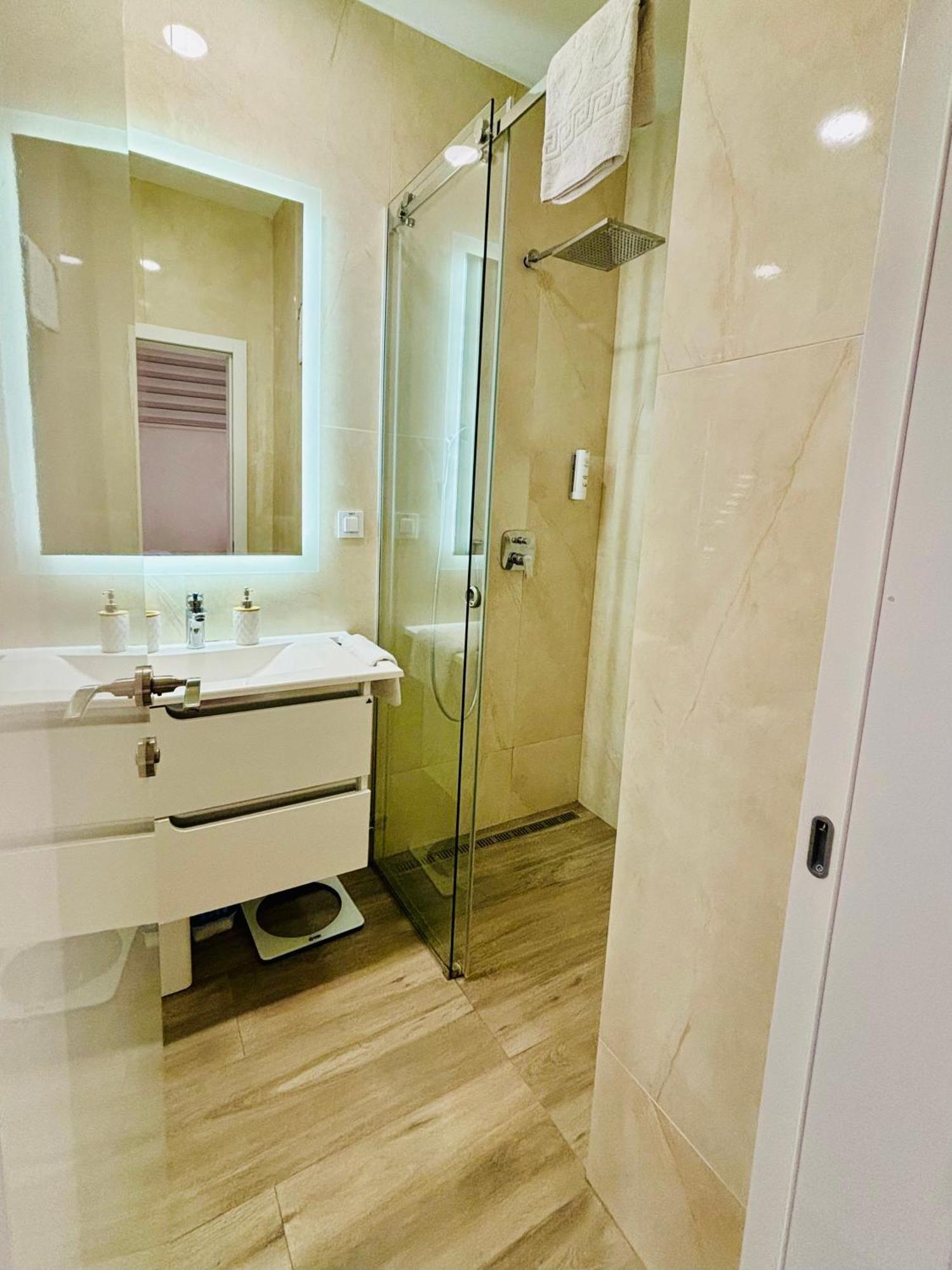Lirra Luxe - Central Belgrade Apartments المظهر الخارجي الصورة